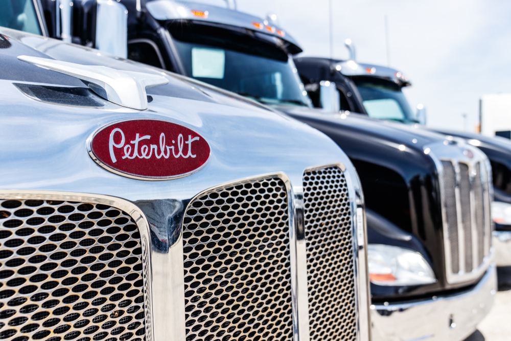 PACCAR (PCAR)