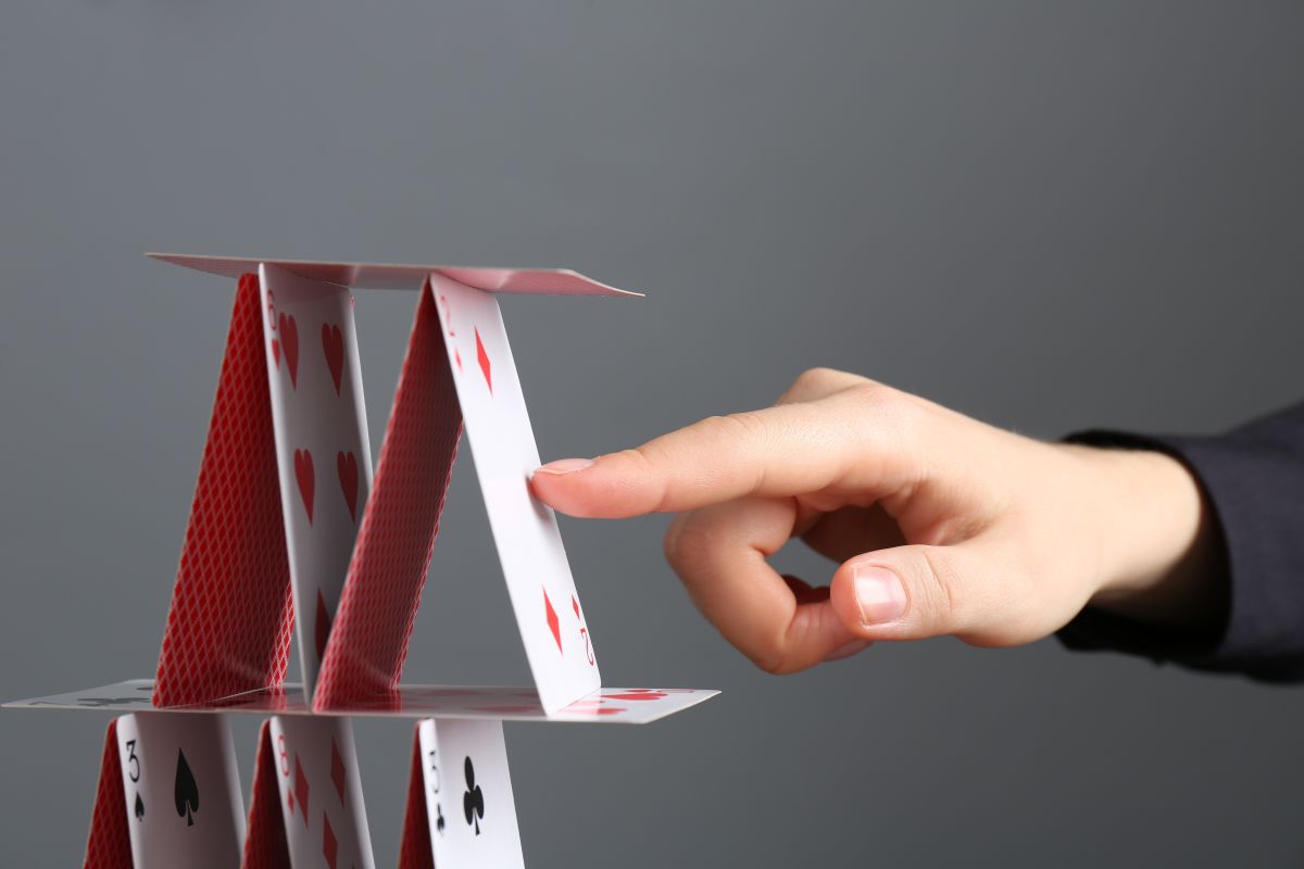 This Market Looks Like It Was Built on a House of Cards
